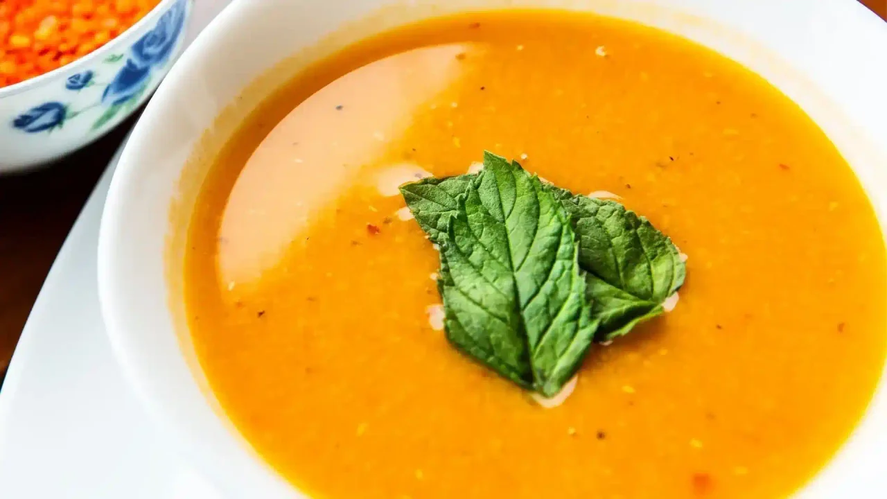 Mercimek Çorbası ve Tam Tahıllı Ekmek