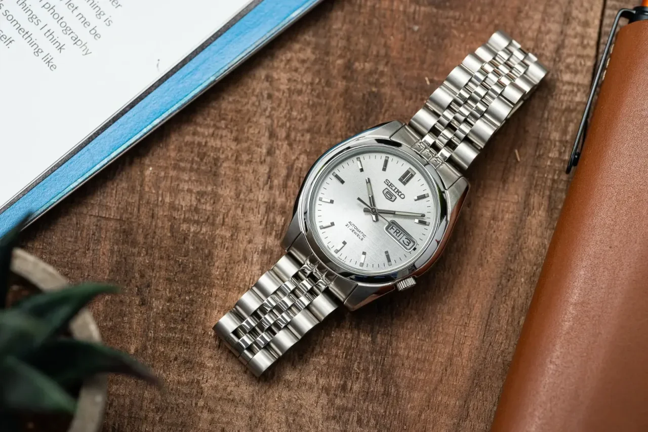 2. Seiko 5